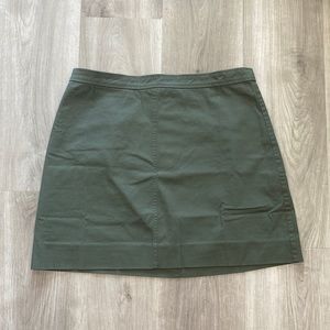 J crew women’s Natasha skirt in stretch twill cotton blend size 8 NWT green